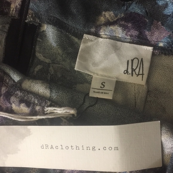 Dra Floral Outfit - Picture 2 of 8